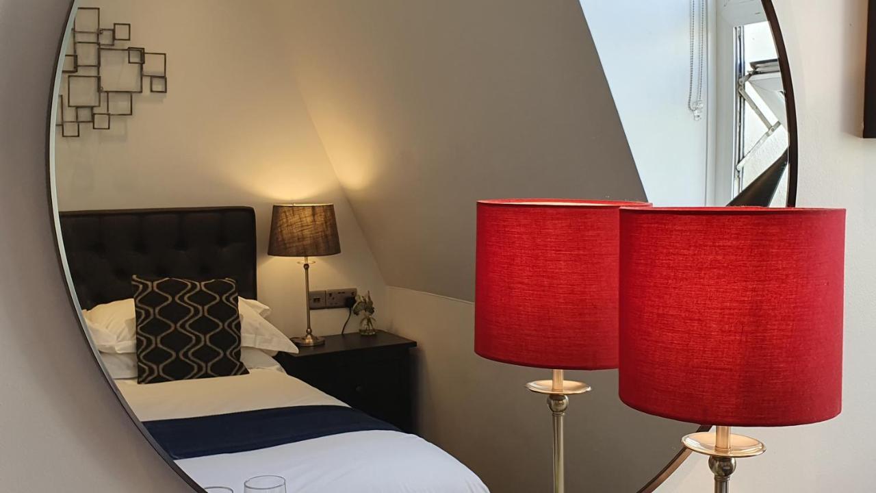 A Room With A View Brighton Exterior photo A bedroom at the hotel